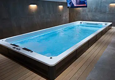 Neu bei Fonteyn: Große Swim-Spas mit 3 Meter Breite und bis zu 12 Meter Länge